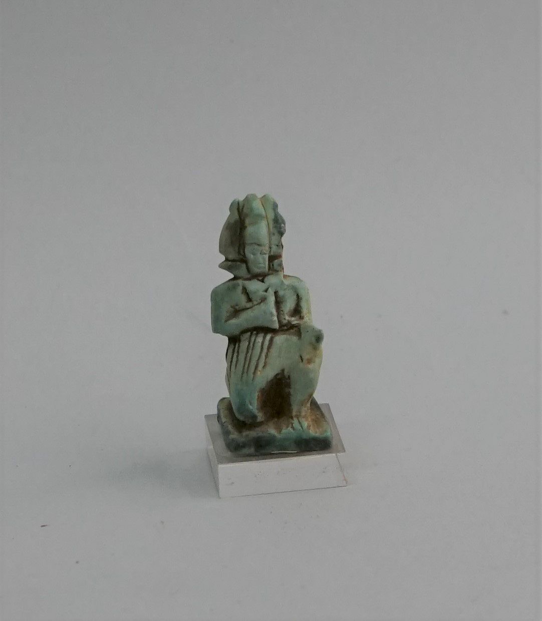 Null Osiride? amuleto in terracotta 4x1,8cm