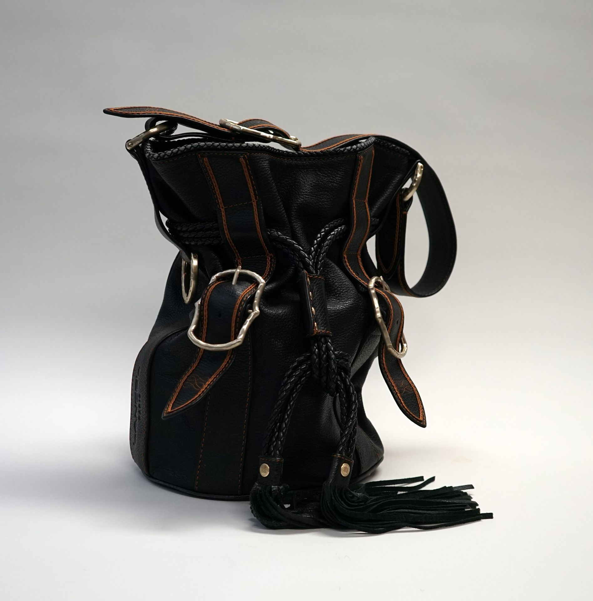 Null LANCEL - "Pirate" model bucket bag in black grained leather, worn on the sh&hellip;