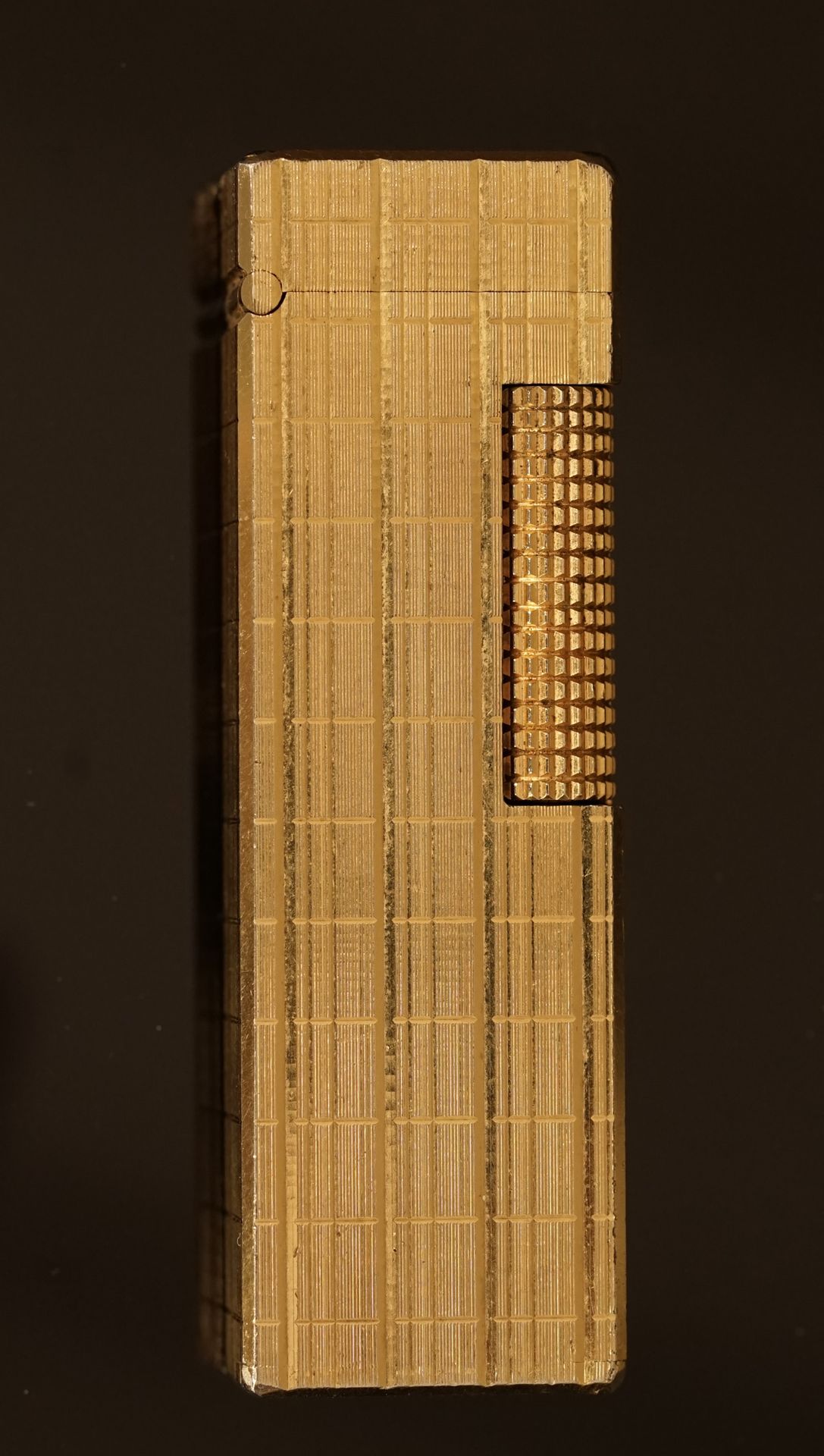 Null COLIBRI DUO FLAME - 镀金的BRIQUET，带玑镂装饰。高：7.5厘米