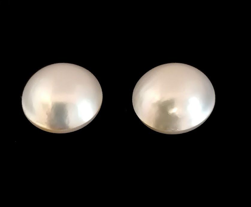 Null Lot de 2 perles mabé. D: 15mm