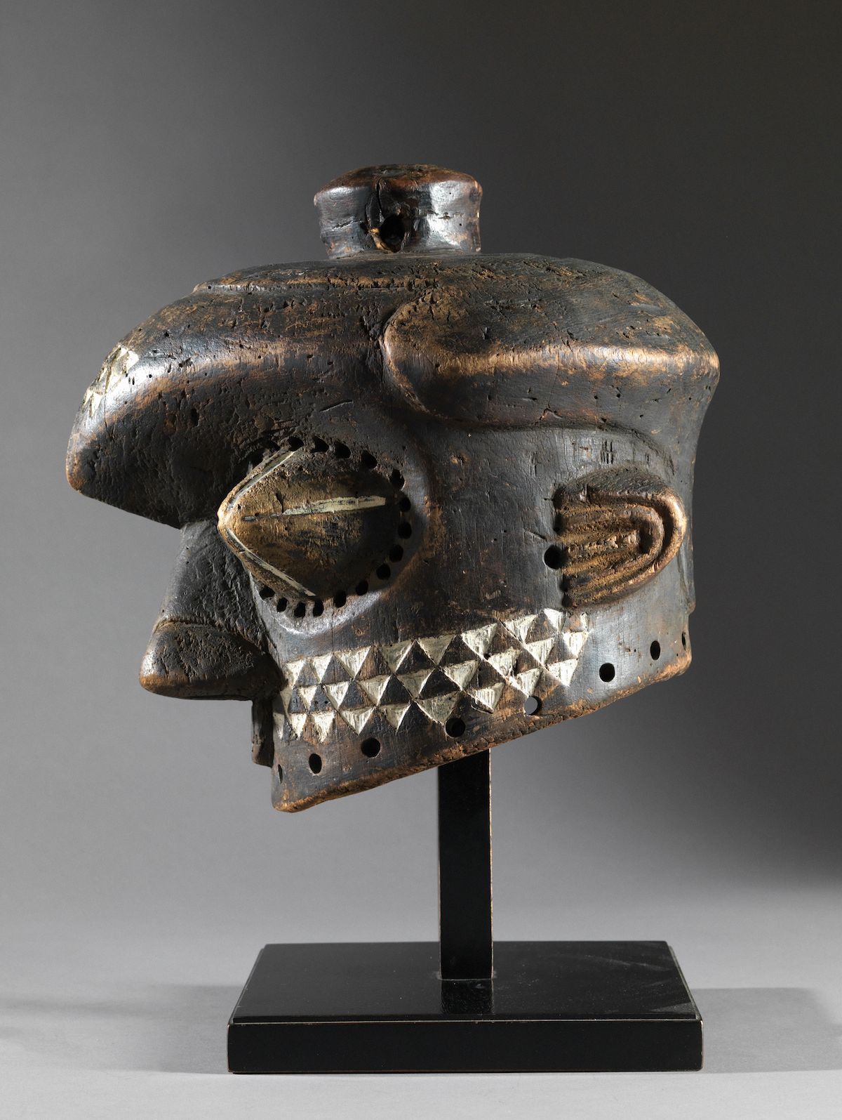 Peuple Kuba 邦戈面具，库巴人，刚果民主共和国 - 31 x 36 x 28