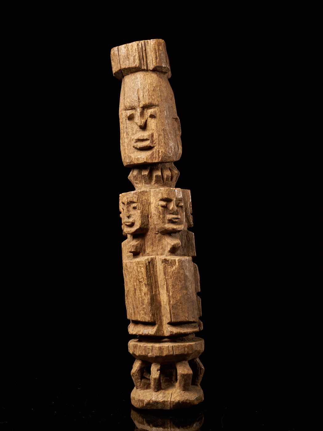 Peuple dogon 木雕凳子上的人物，多贡人，马里 - 20世纪中期 - 41.2 x 9.2 x 9.5