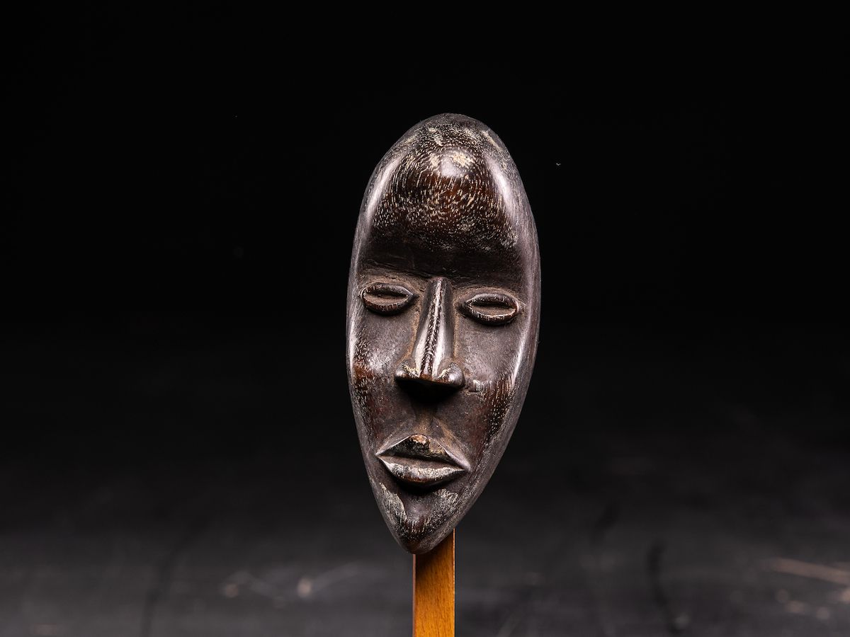 Peuple dan Miniatur-Dan-Maske (Mitte 20. Jahrhundert) - 15,2 x 7,4 x 4,6