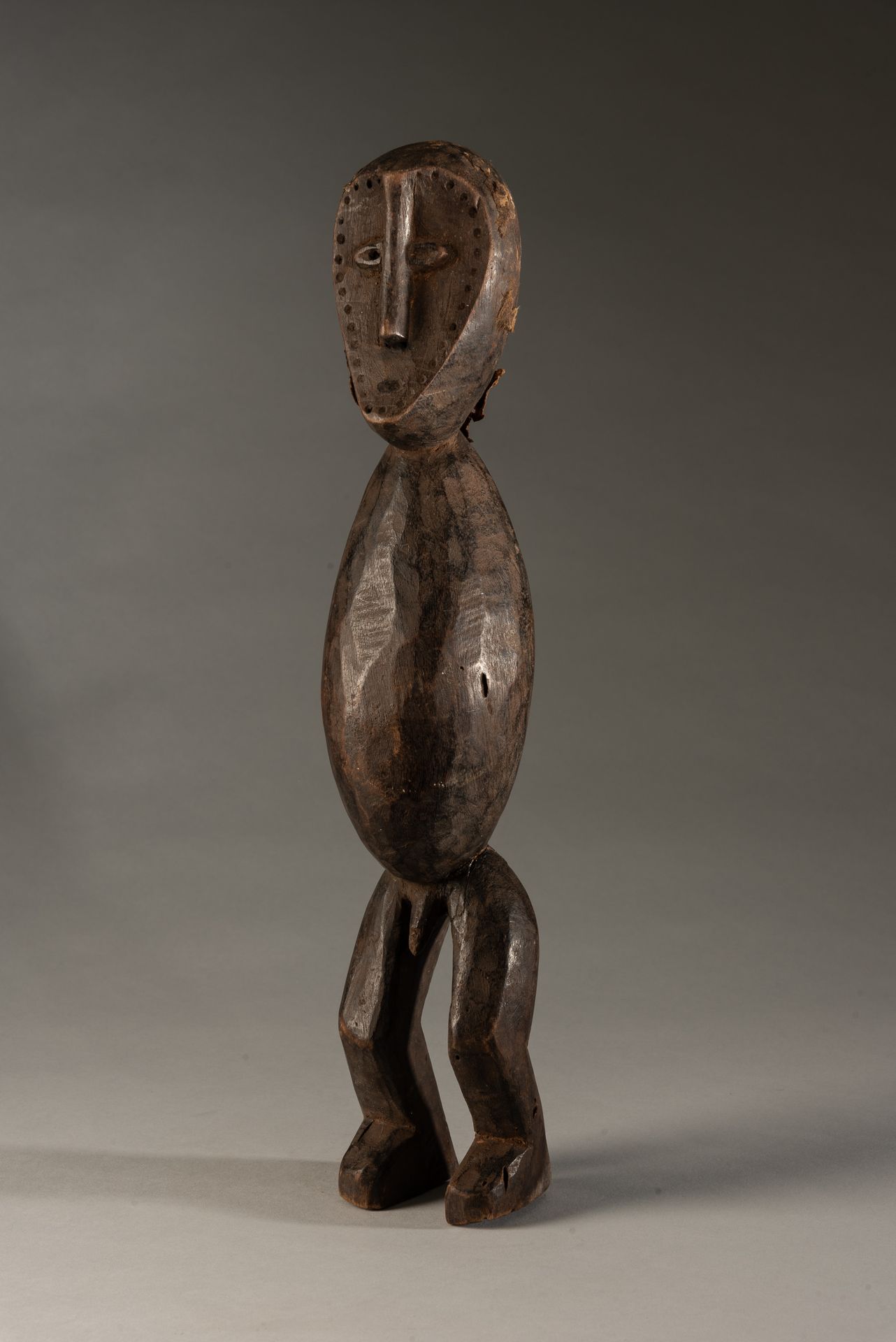Peuple lega 戴着面具的抽象男性雕像Lega，刚果民主共和国 - 20世纪中期 - 42 x 8 x 8厘米