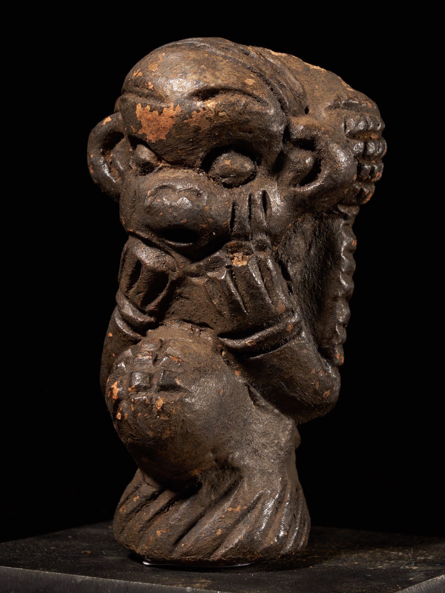 Peuple tikar Pipe à tabac en céramique du peuple Tikar, Cameroun - 8,5*5*7,5 cm