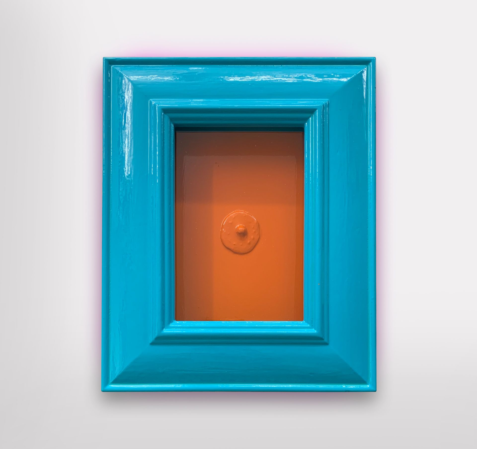 Null Oliver Cain - Blue Orange (2021) Tétons en céramique avec fond peint à la b&hellip;