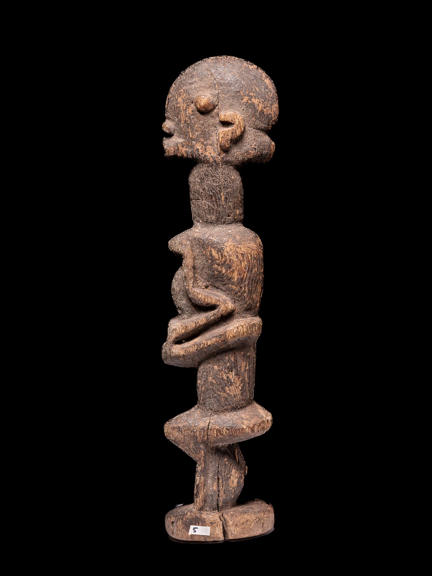 Null Dogon-Statue der Krankheit 1930-1940, Mali (27 x 5 x 5 cm)
