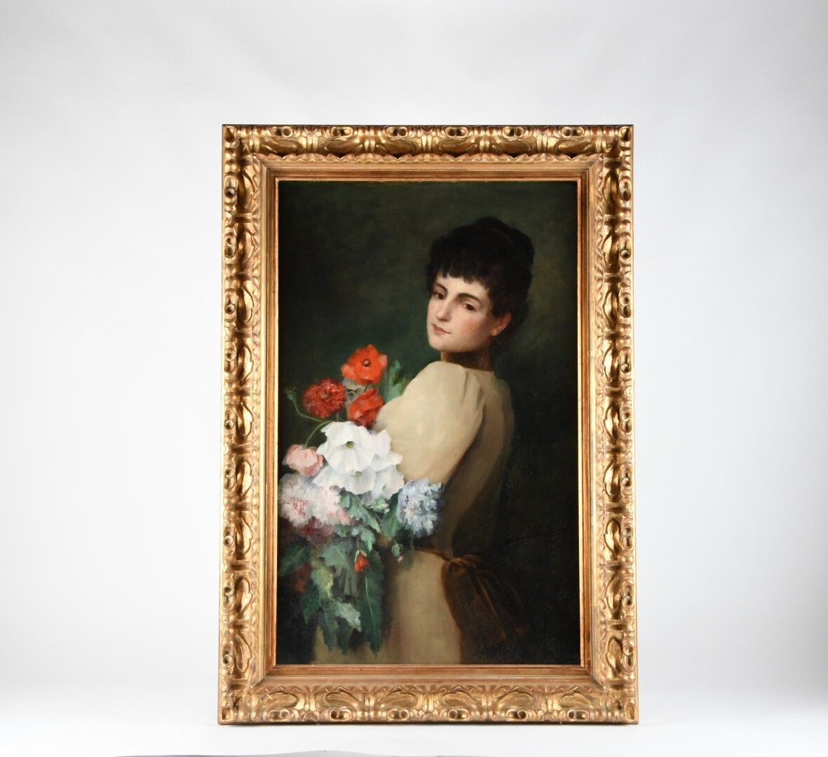 Null 哈里森，哈里特（19世纪）。"拿着花束的年轻女人"，布面油画，右下角签名。91 x 57厘米（修复）。