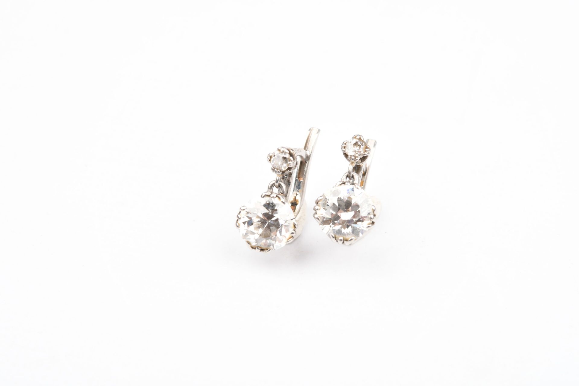 Null Dormeuse EARRINGS (pair of) in 750-thousandths white gold set with an old-c&hellip;