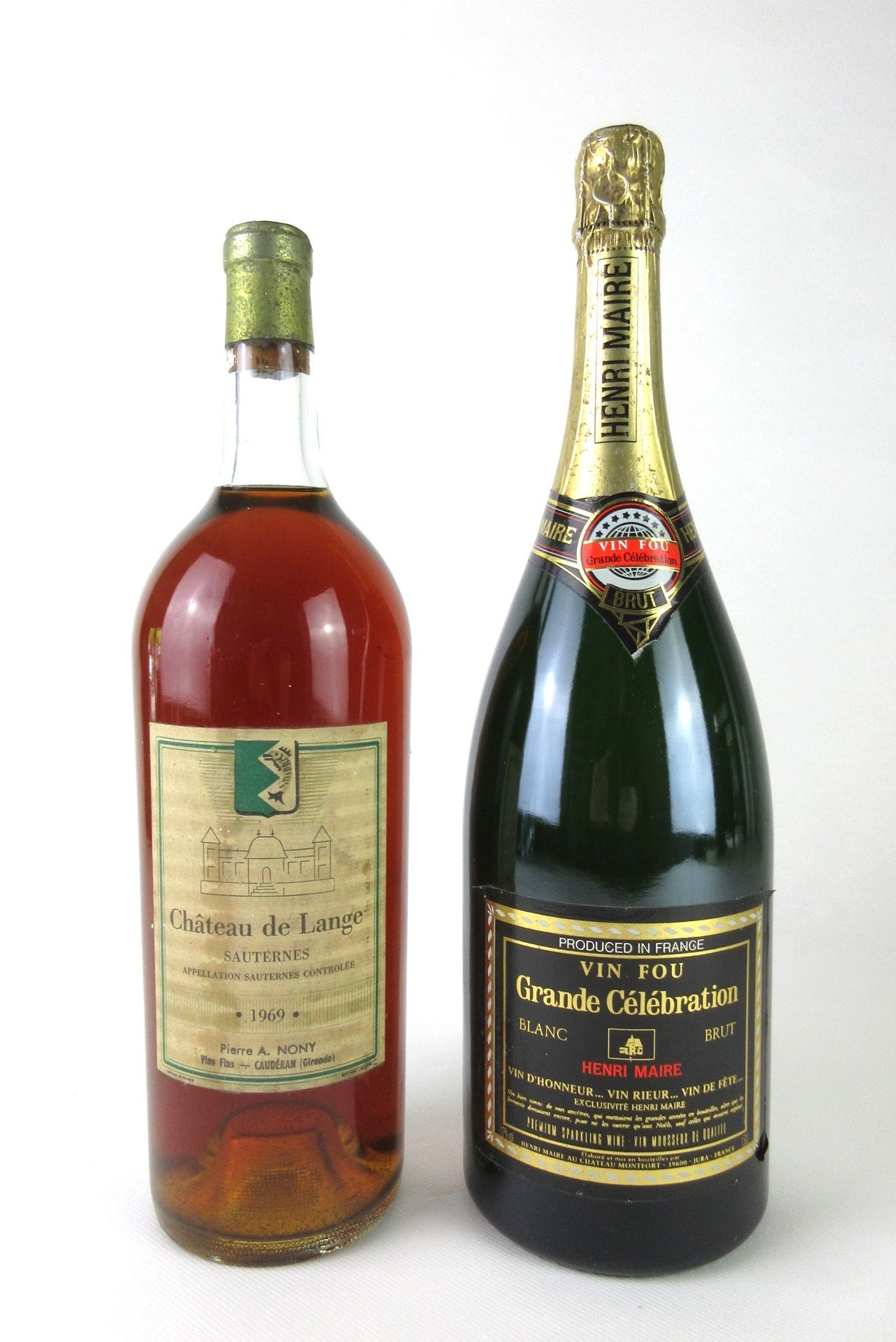 Null 2 Magnumflaschen, 1 Château de Lange, Sauternes, 1969, likörartiger Weißwei&hellip;