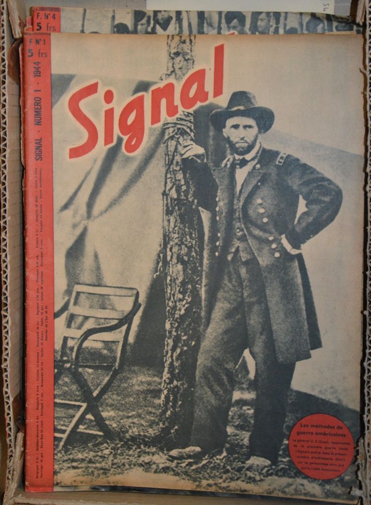 SIGNAL – Année 1944, from N°1 to N°12 in a cardboard box