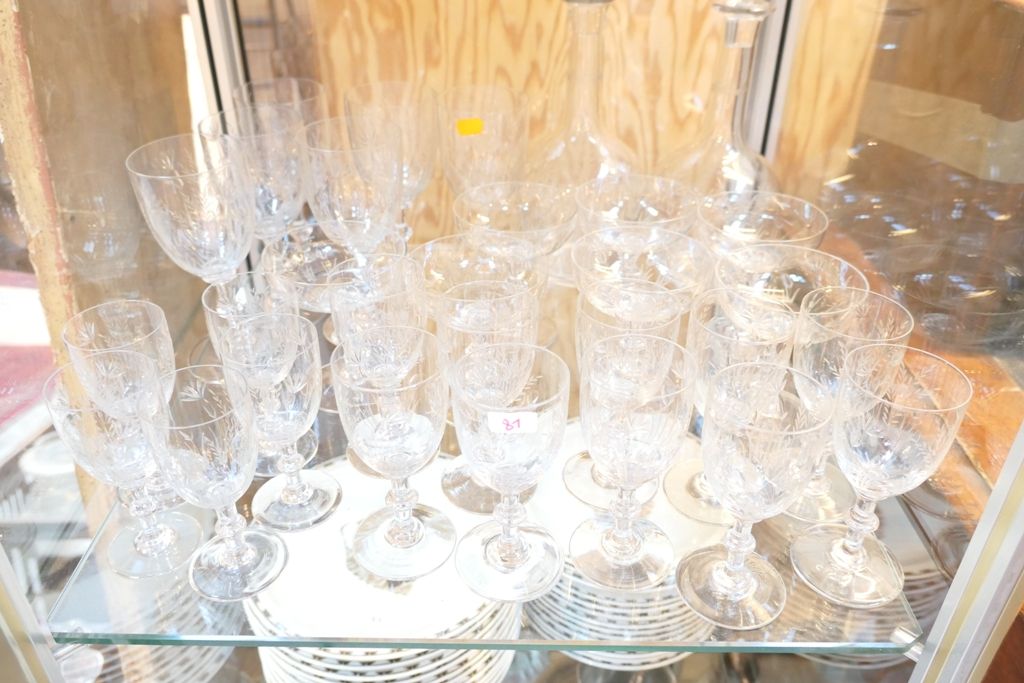 Partie de service de verres en cristal con espigas de trigo grabadas