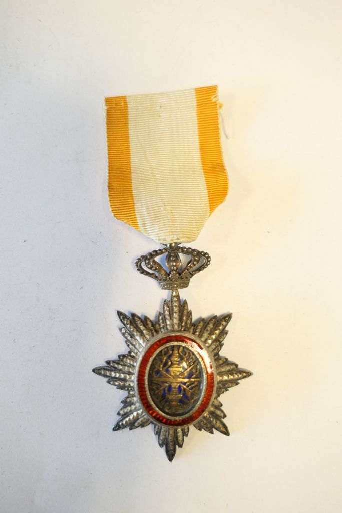 CAMBODGE Ordre Royal du Cambodge, étoile de Chevalier avec couronne, argent et é&hellip;