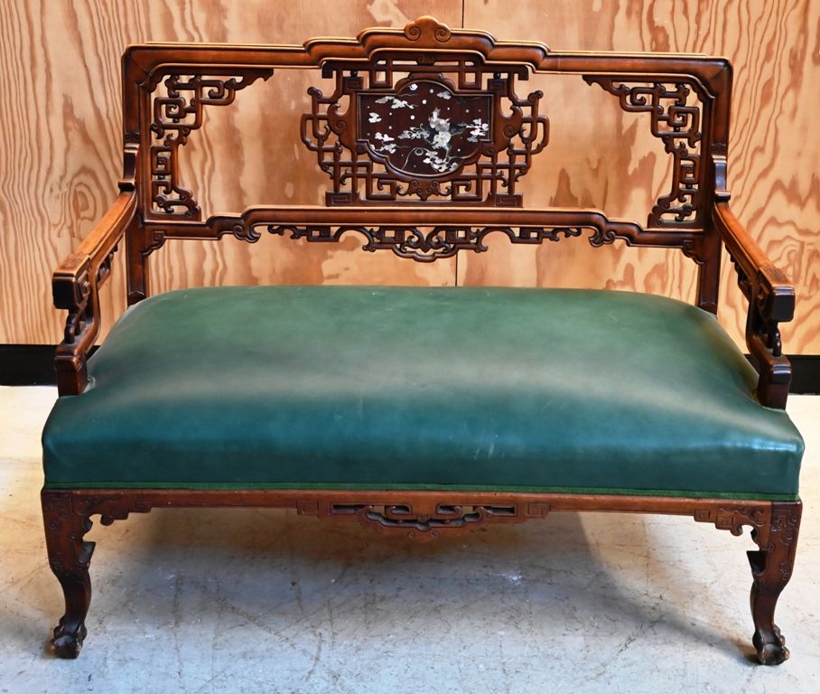 Gabriel VIARDOT (1830-1906) Extreme Oriental-style sofa in carved and worked exo&hellip;