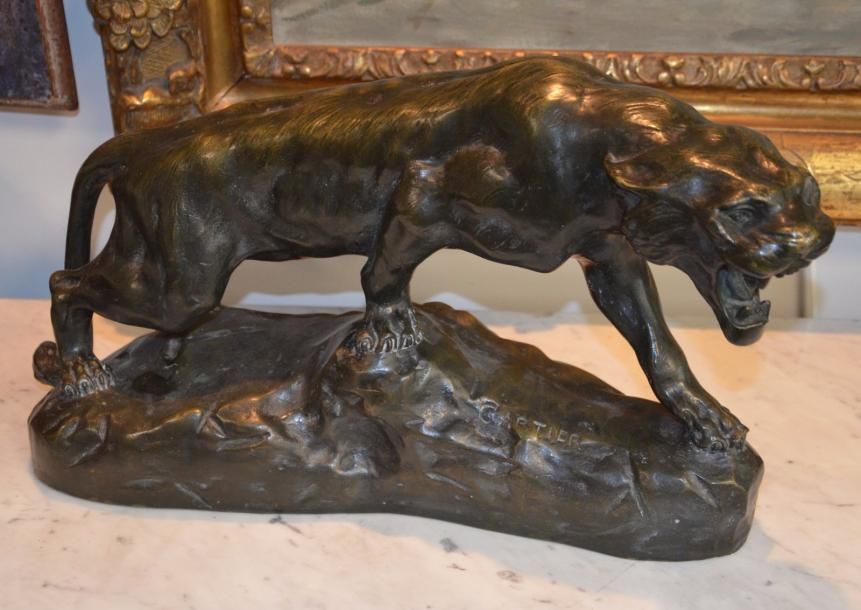 Thomas François CARTIER (1879-1943) "Panthère rugissant".

Sculpture en bronze à&hellip;