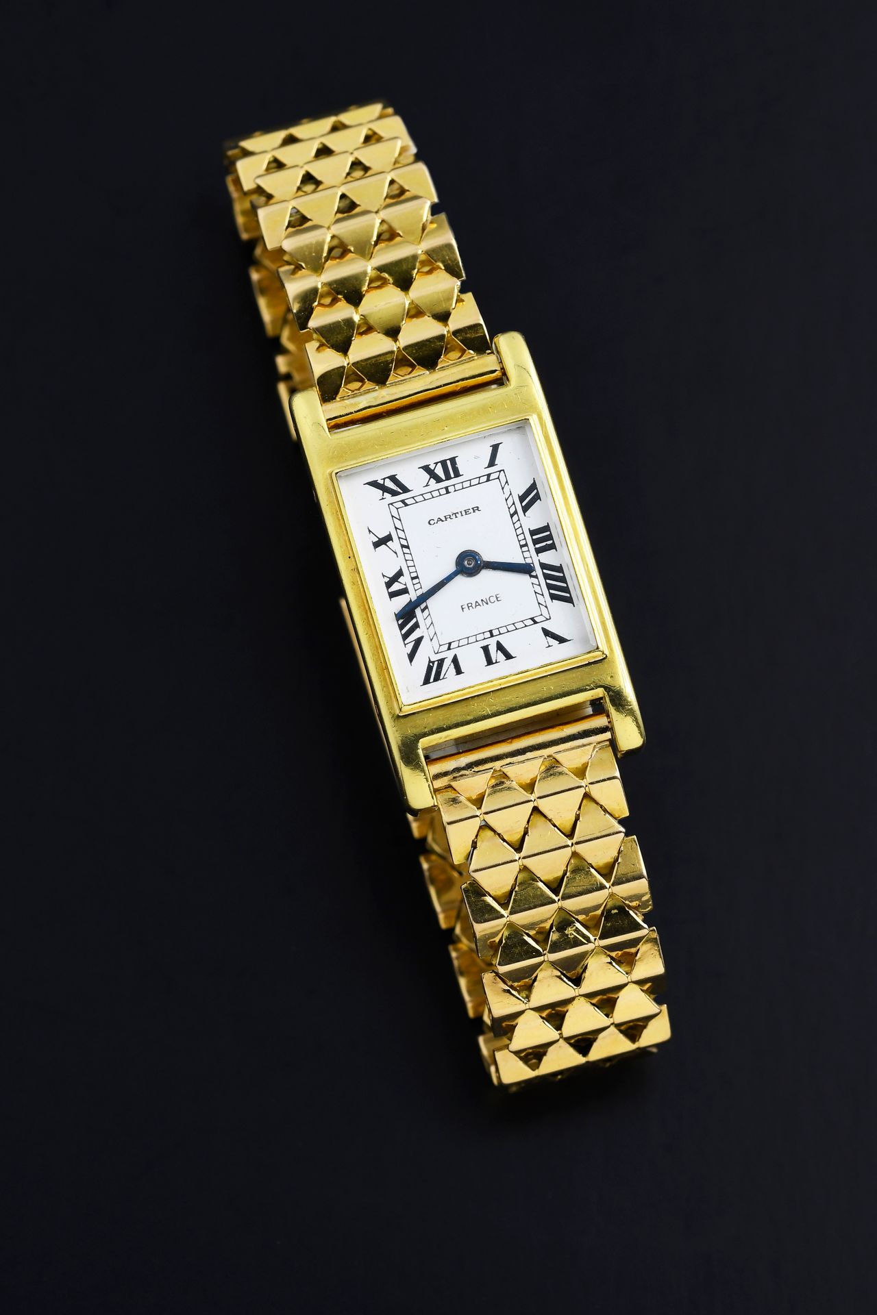 Null CARTIER Francia (TANK BEC AIGLE - DUOPLAN / YELLOW GOLD n° 28730), circa 19&hellip;