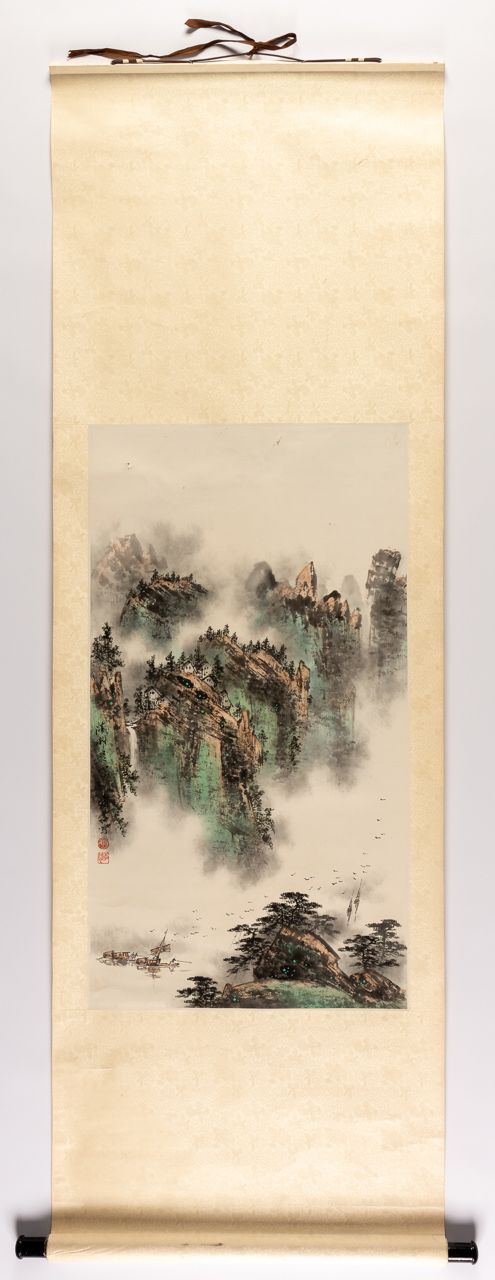 ROLLBILD MIT LANDSCHAFT China, mehrere Beschädigungen, 20. Jh.

177 x 59 cm



A&hellip;