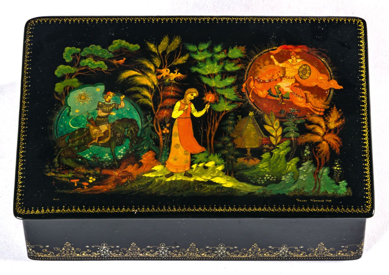 DIE SCHÖNE WASSILISSA Caja de laca muy finamente pintada de Palech por Kritov, 1&hellip;