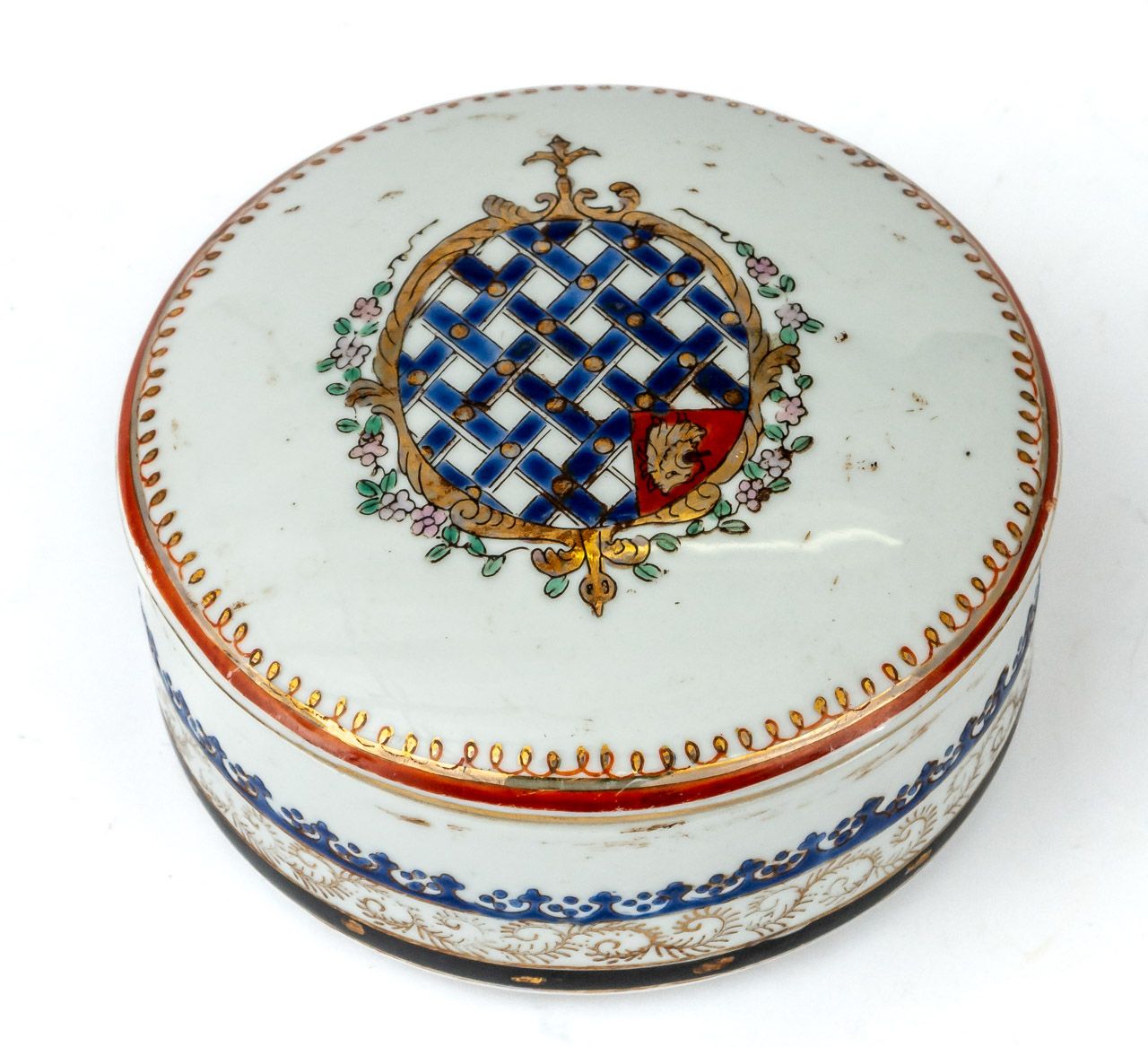 DECKELDOSE China, porcelana de exportación, siglo XVIII/XIX.

Diámetro: 12 cm, a&hellip;