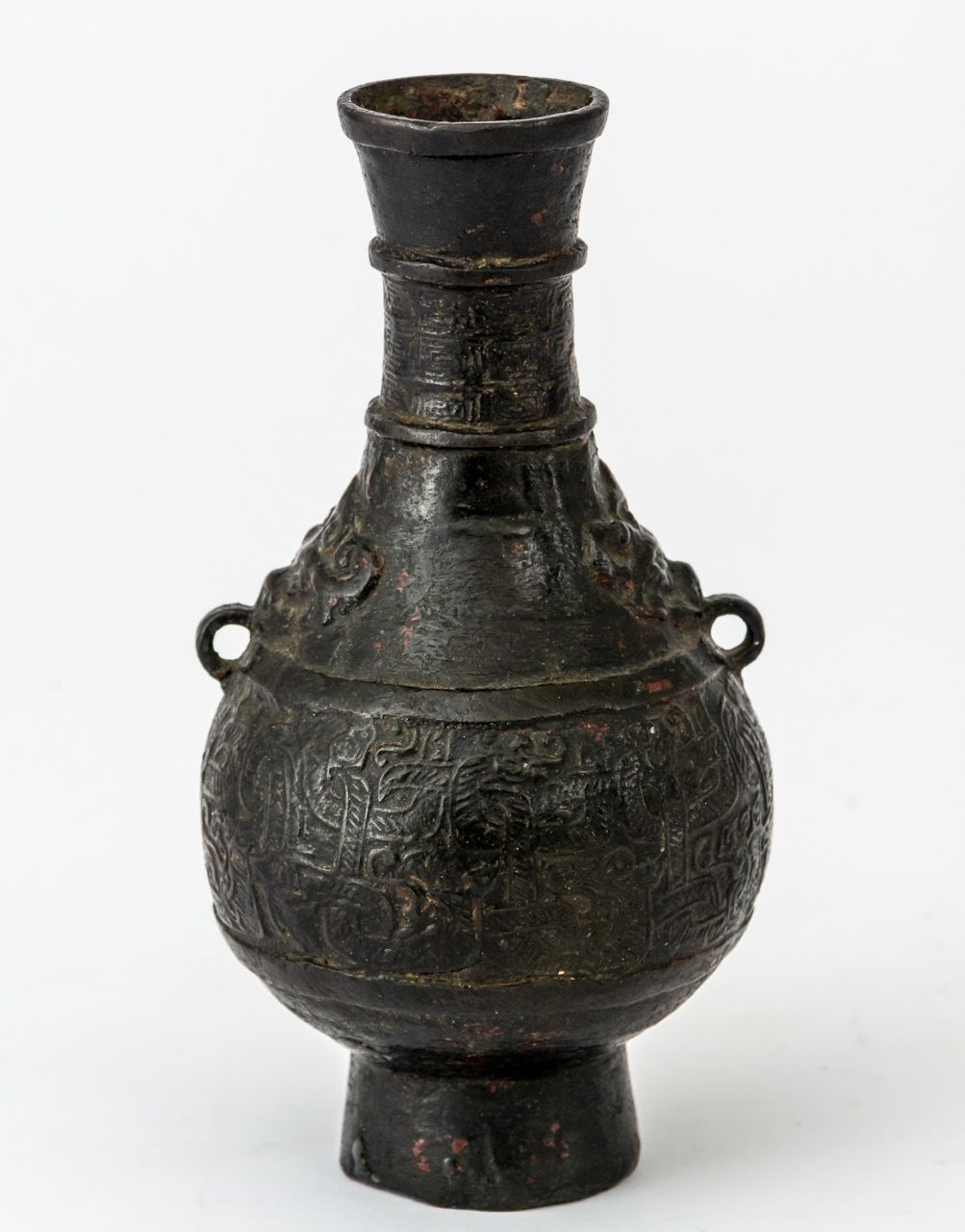 VASE China, Bronze, Boden mit Wachs verschlossen, vor 1800

14,5 cm hoch