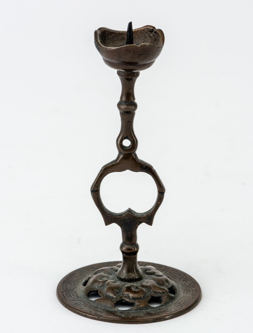 KERZENSTÄNDER Cina / Giappone, bronzo, XIX secolo o più vecchio

12 cm di altezz&hellip;