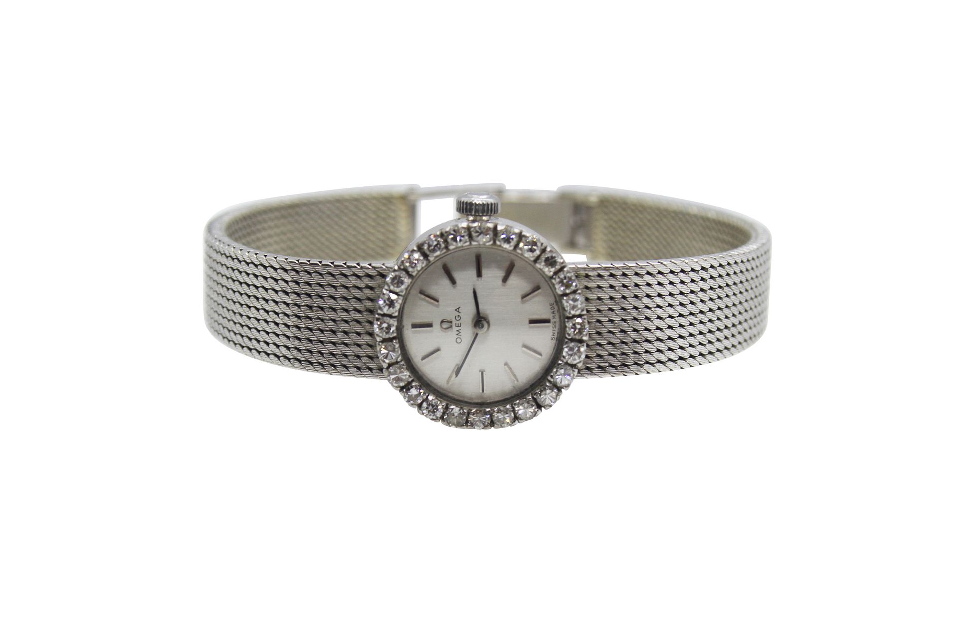 Omega: A Lady's Omega 18K white gold wristwatch 欧米茄：一款欧米茄18K白金女士腕表。18K白金腕表，欧米茄表盘&hellip;