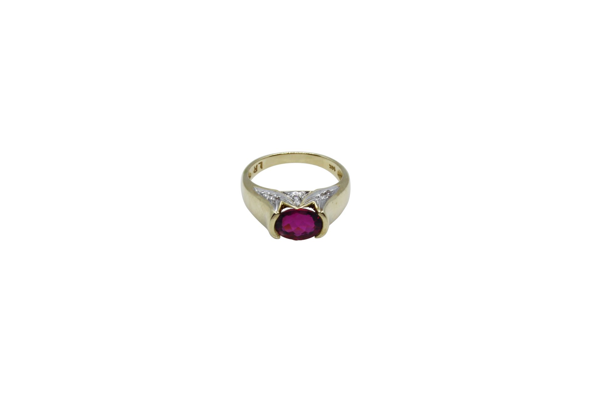 14k gold ring with rubelite Anello in oro 14k con rubelite. Peso lordo circa 5 g&hellip;