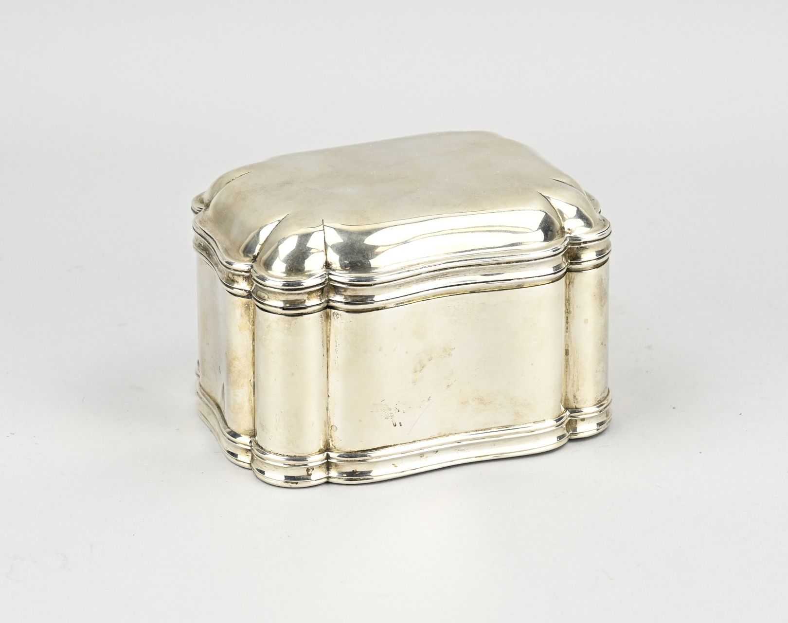 Null Bellissima biscottiera in argento, 934/000, modello rettangolare sagomato c&hellip;