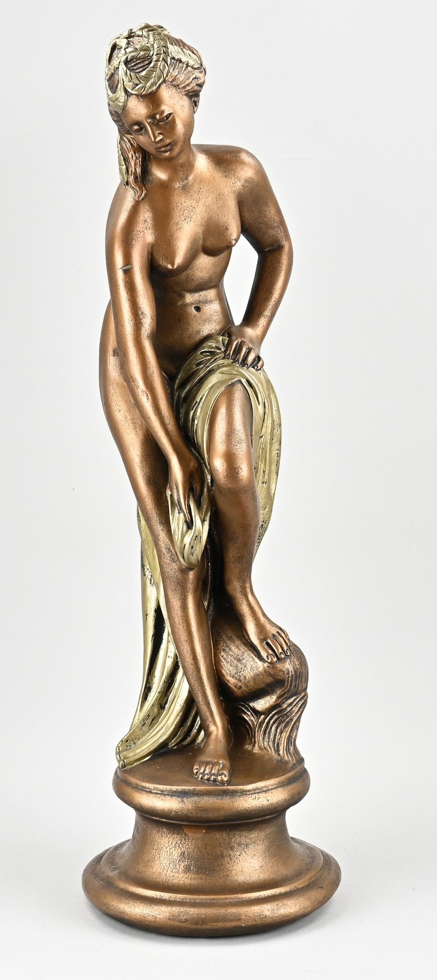 Null Grande donna nuda color bronzo. Fusione. XX secolo. Dimensioni: H 73 cm. In&hellip;