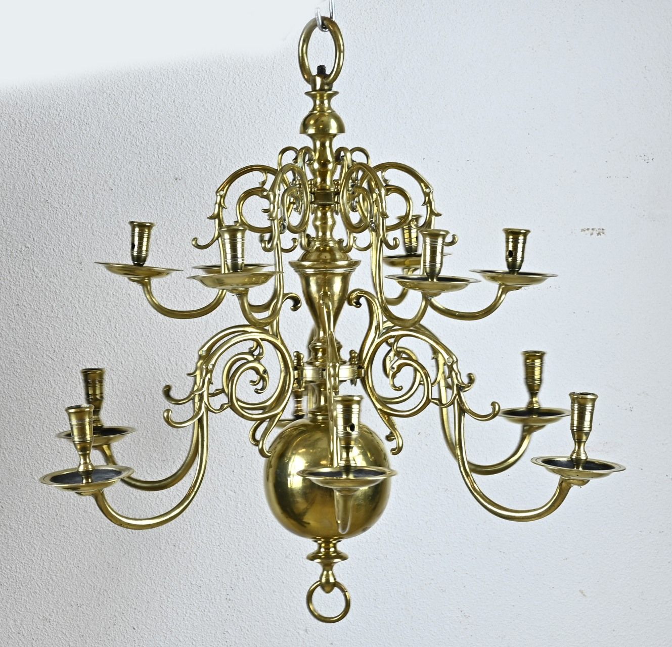 Null Lustre hollandais en bronze. Baroque. 18e - 19e siècle. Dimensions : 66 x Ø&hellip;