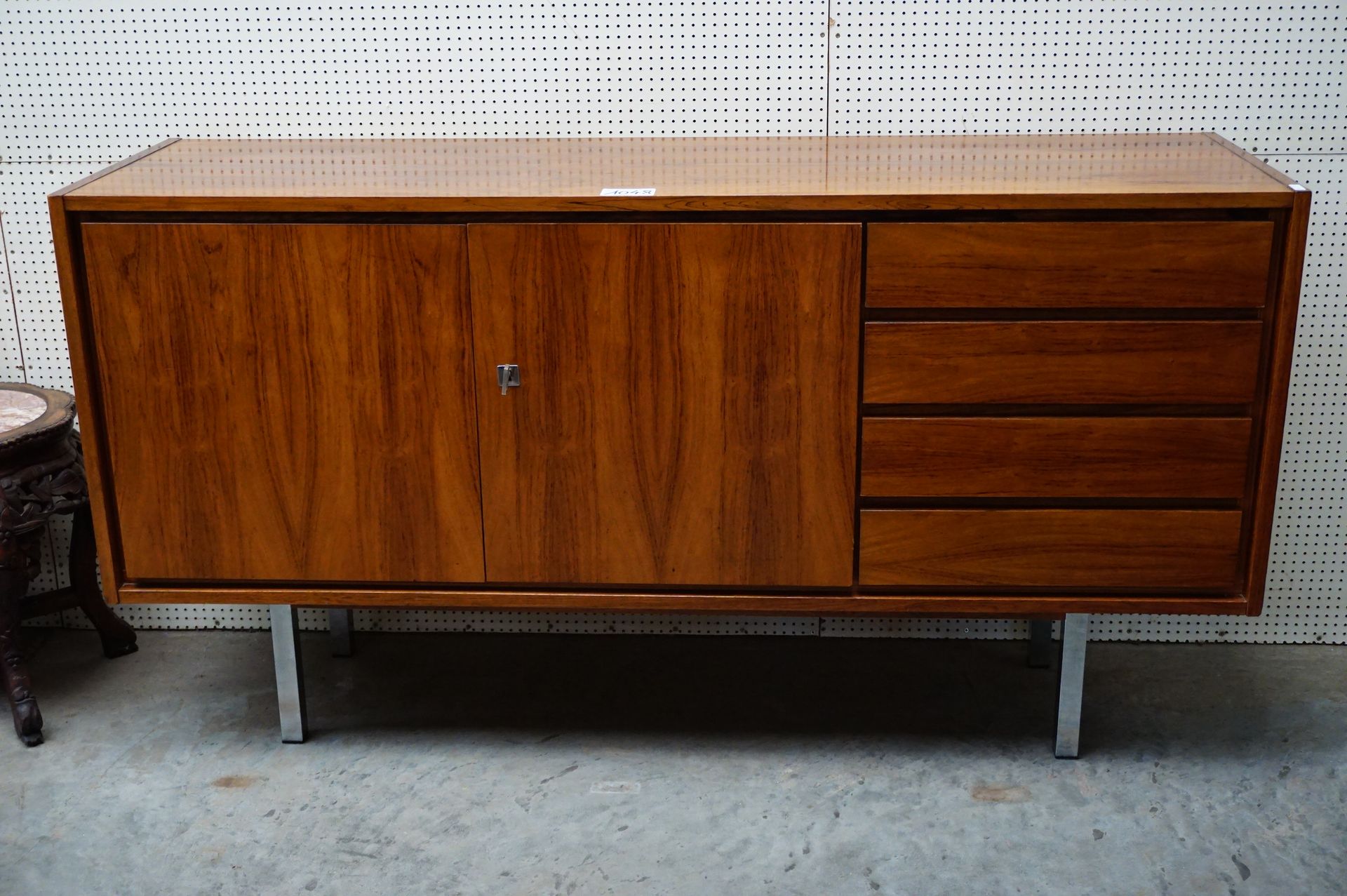 Null 复古餐具柜 - 1960年代 - 可能是丹麦制造 - 有2个门和4个抽屉 - 长：149厘米