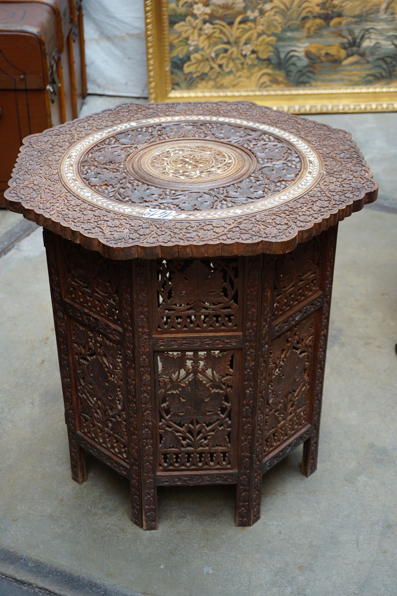 Null Asian sculpted side table
