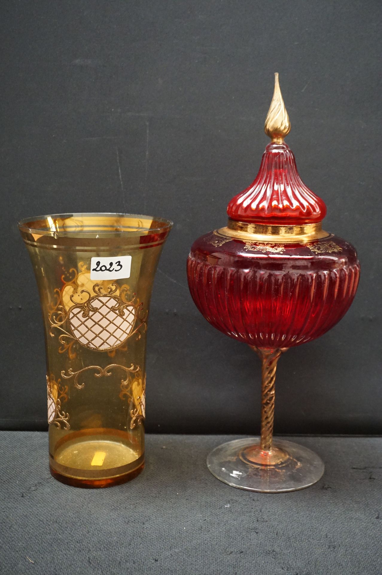Null Vase en verre + vase de couverture en verre vénitien - H : 28 à 44 cm