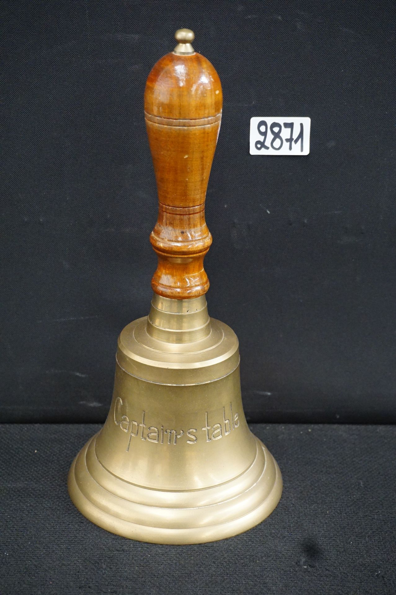 Null Cloche en bronze avec manche en bois - "TABLE DE CAPITAINE" - H : 30 cm