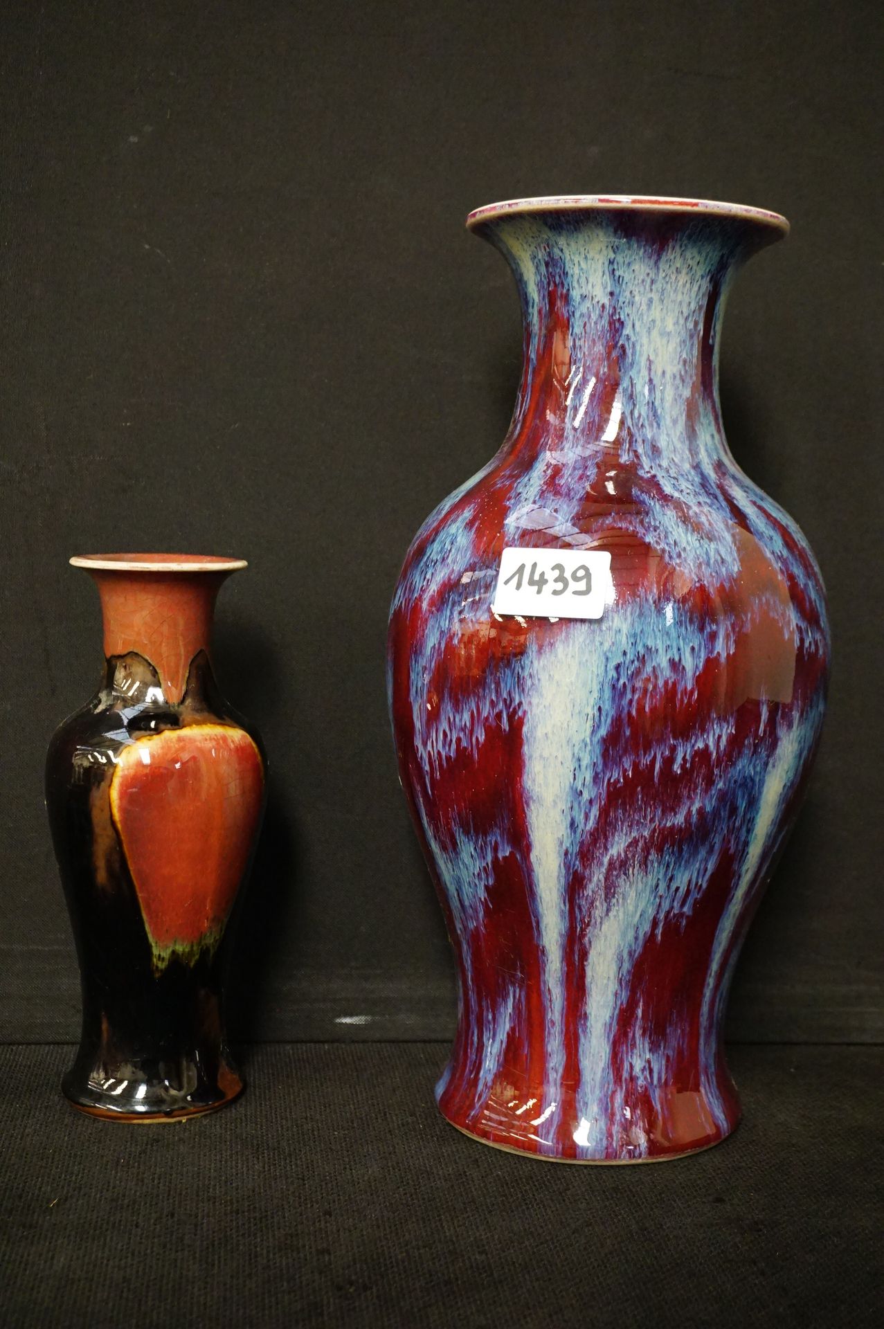 Null 2 chinesische Vasen aus Porzellan - H: 23 bis 36 cm