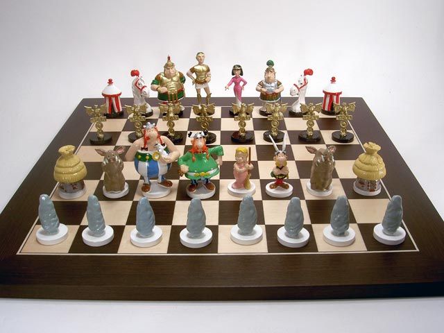 Null 乌德索/阿斯特里克斯。 Ref 40509 "Grand jeu d'échecs Asterix" 完成。 有高卢人阵营和罗马人阵营的主要人物的肖像&hellip;