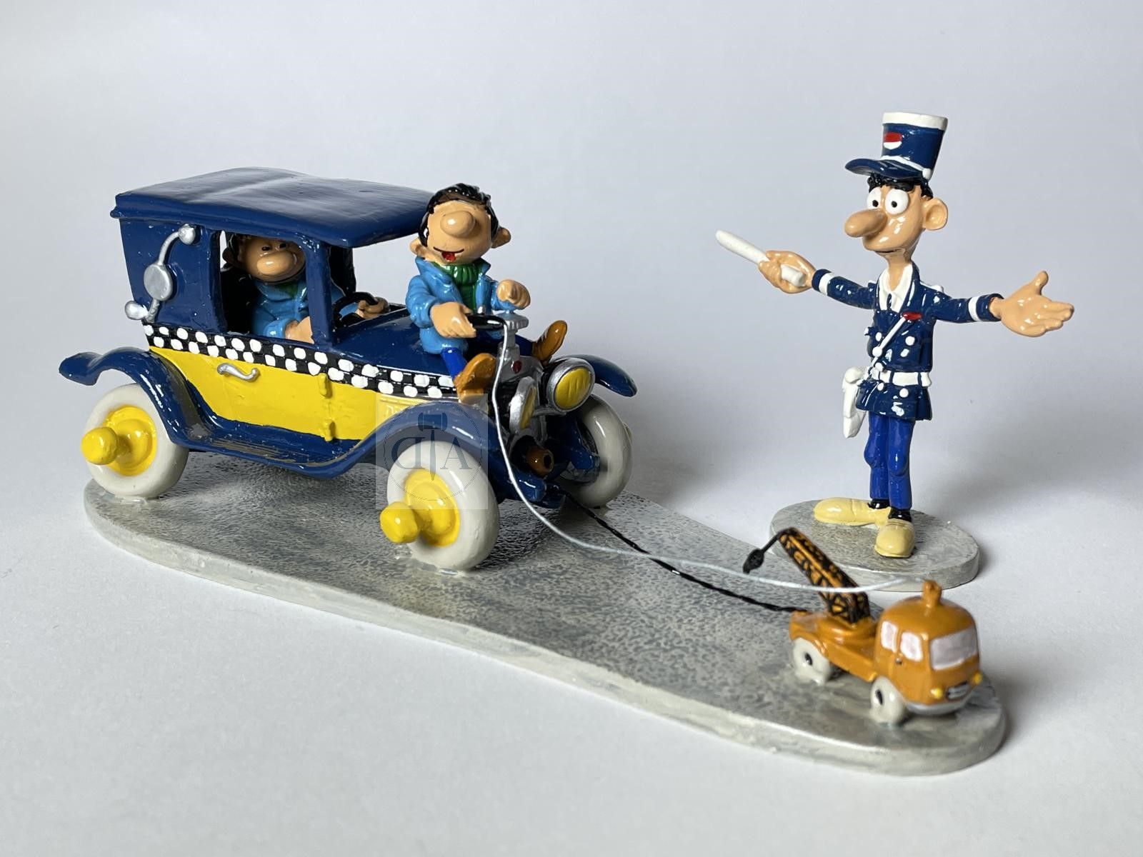 Null Franquin/Gaston. Ref 4755 "Gaston's Taxi and the mini tow truck with Longta&hellip;