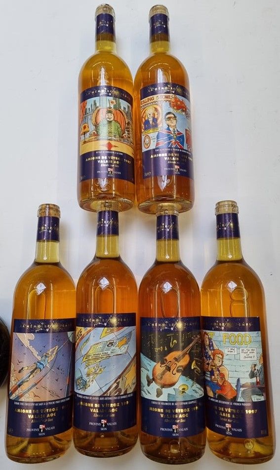 Null Set di 6 bottiglie di vino "La mémoire du temps Valais" decorate da Adamov &hellip;
