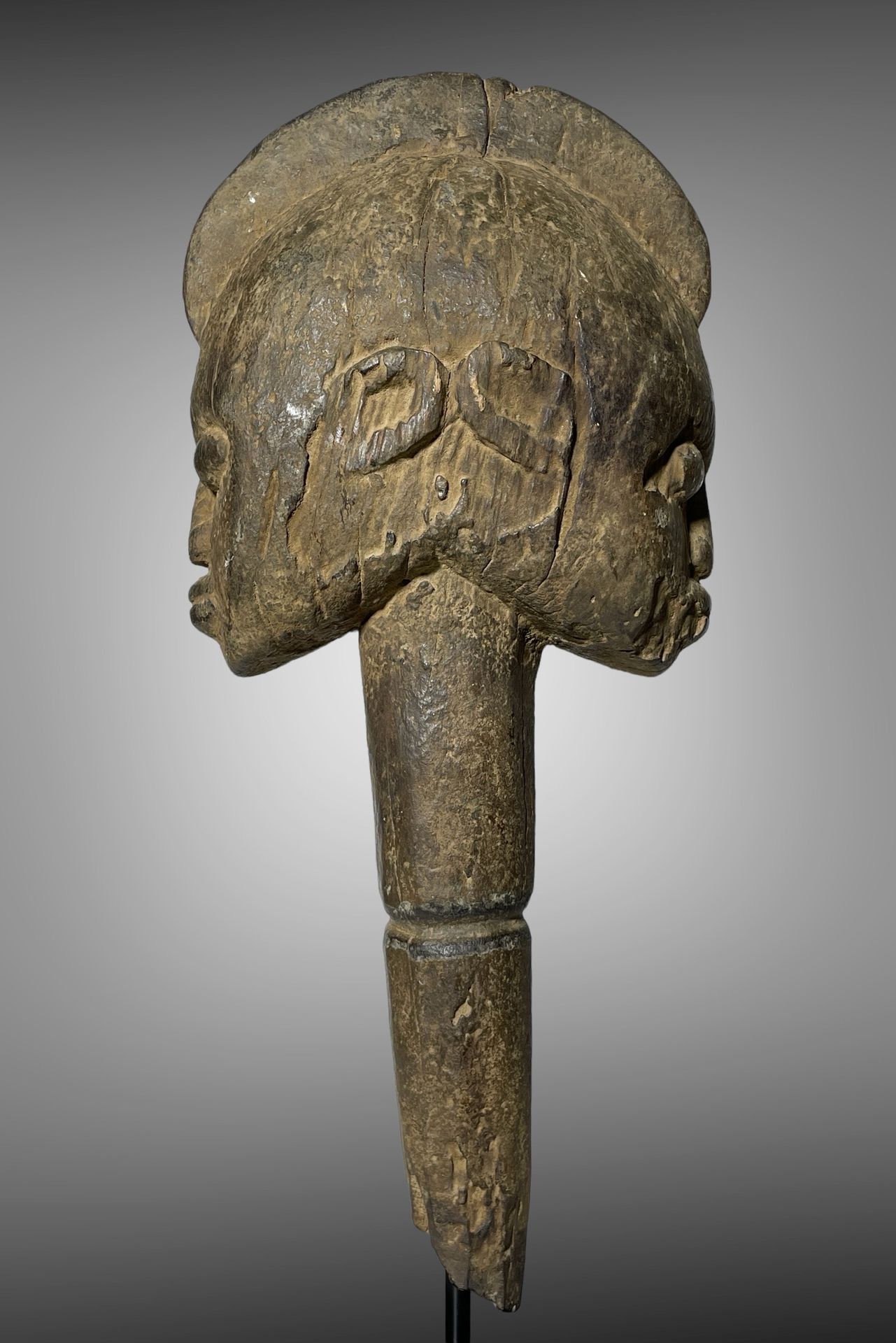 Null Burkina Faso/Lobi/Bateba Ti Bala. Sculpture representing a head of Janus in&hellip;