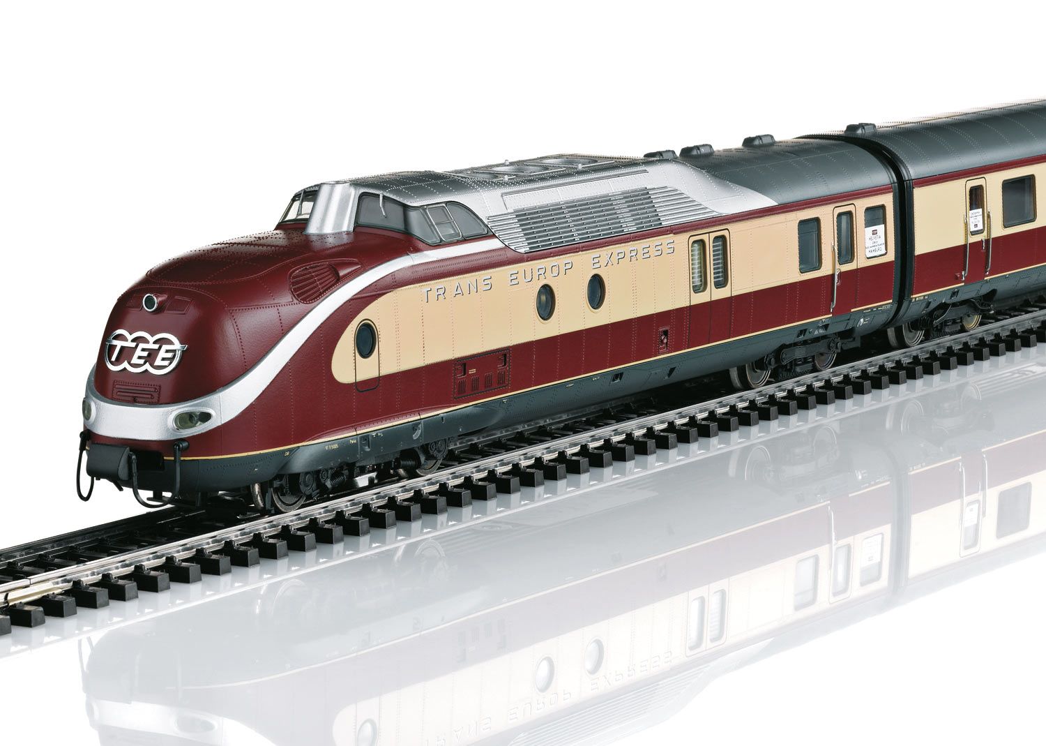 Null Trix HO/Ref 22100 + 23353. Pair of VT 11.5 "Trans Europe Express" type rail&hellip;