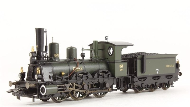 Null Trix HO/Ref 22185. Set Dampflokomotive mit Tender Reihe B VI "Sauerlach". S&hellip;