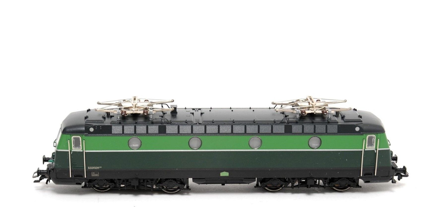 Null Trix HO/Ref 22596. Locomotive SNCB série 122. Edité en 1999. Emballage d'or&hellip;