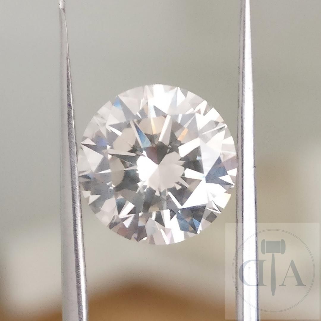 Diamant "Diamant de 2,12ct certifié par le GIA - Certificat GIA n° 2201632480 
-&hellip;
