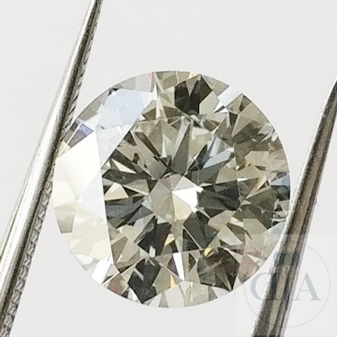 Null "Diamant de 2,26ct certifié HRD - Certificat HRD n° 220000031184 
- Forme :&hellip;