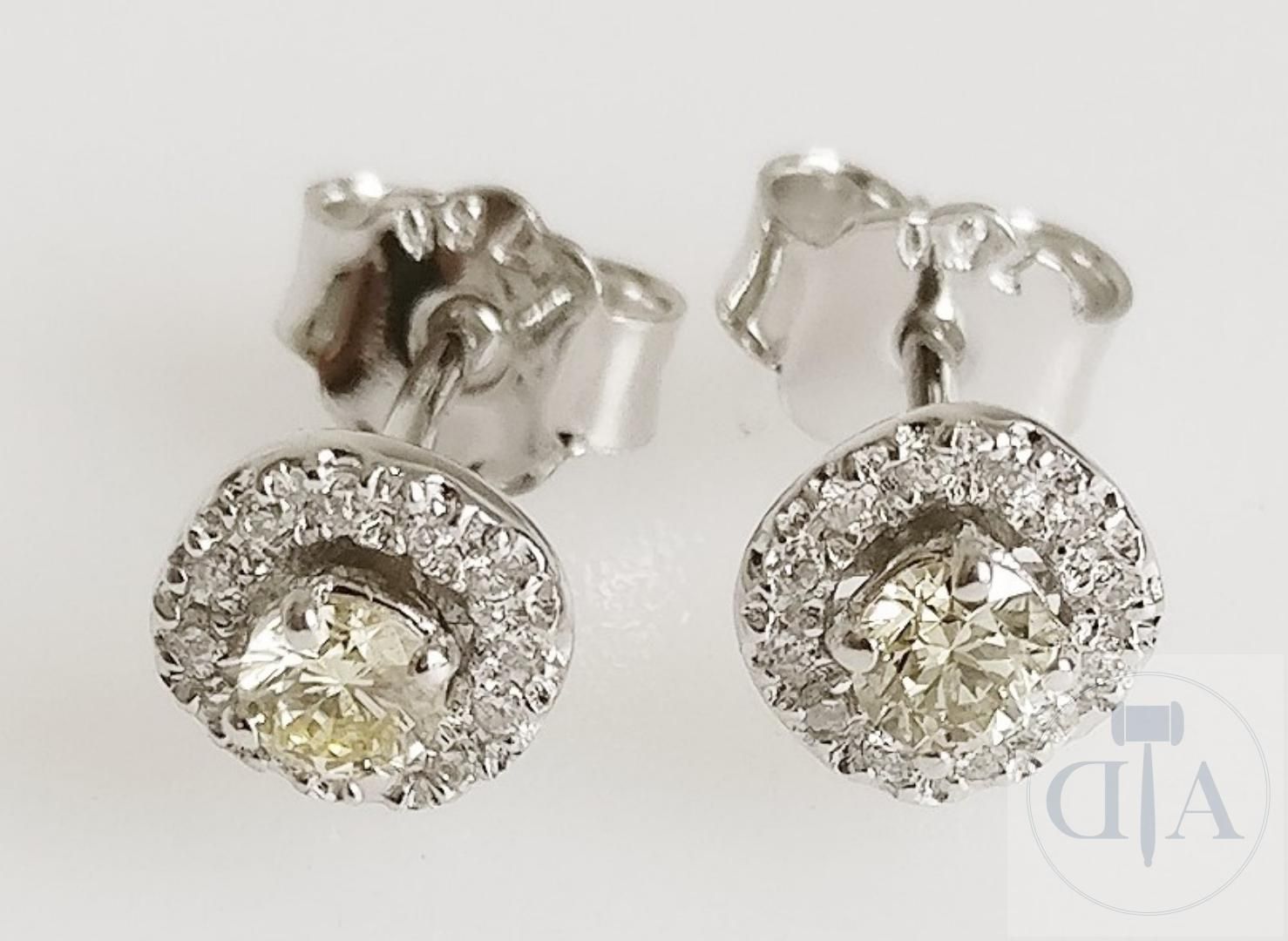 Null 0,31ct Diamant-Ohrringe

- Material: 18 kt. Weißgold
- Bruttogewicht: 1,57 &hellip;