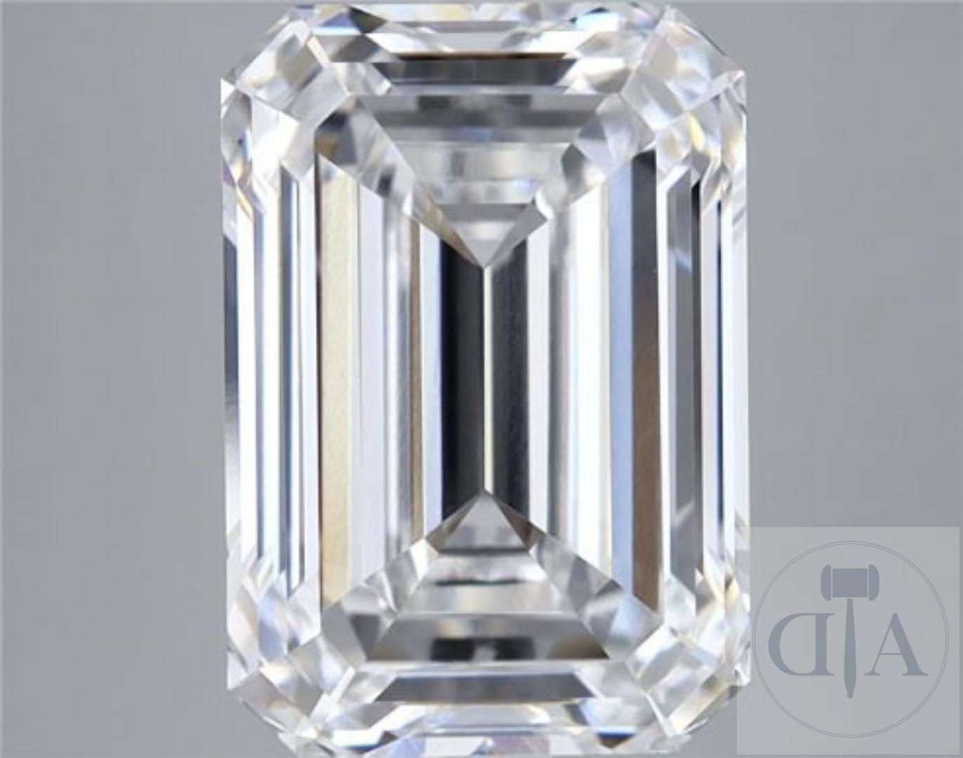 Null Impressionante diamante di alta qualità 5,01ct E VS1 con certificato IGI

D&hellip;