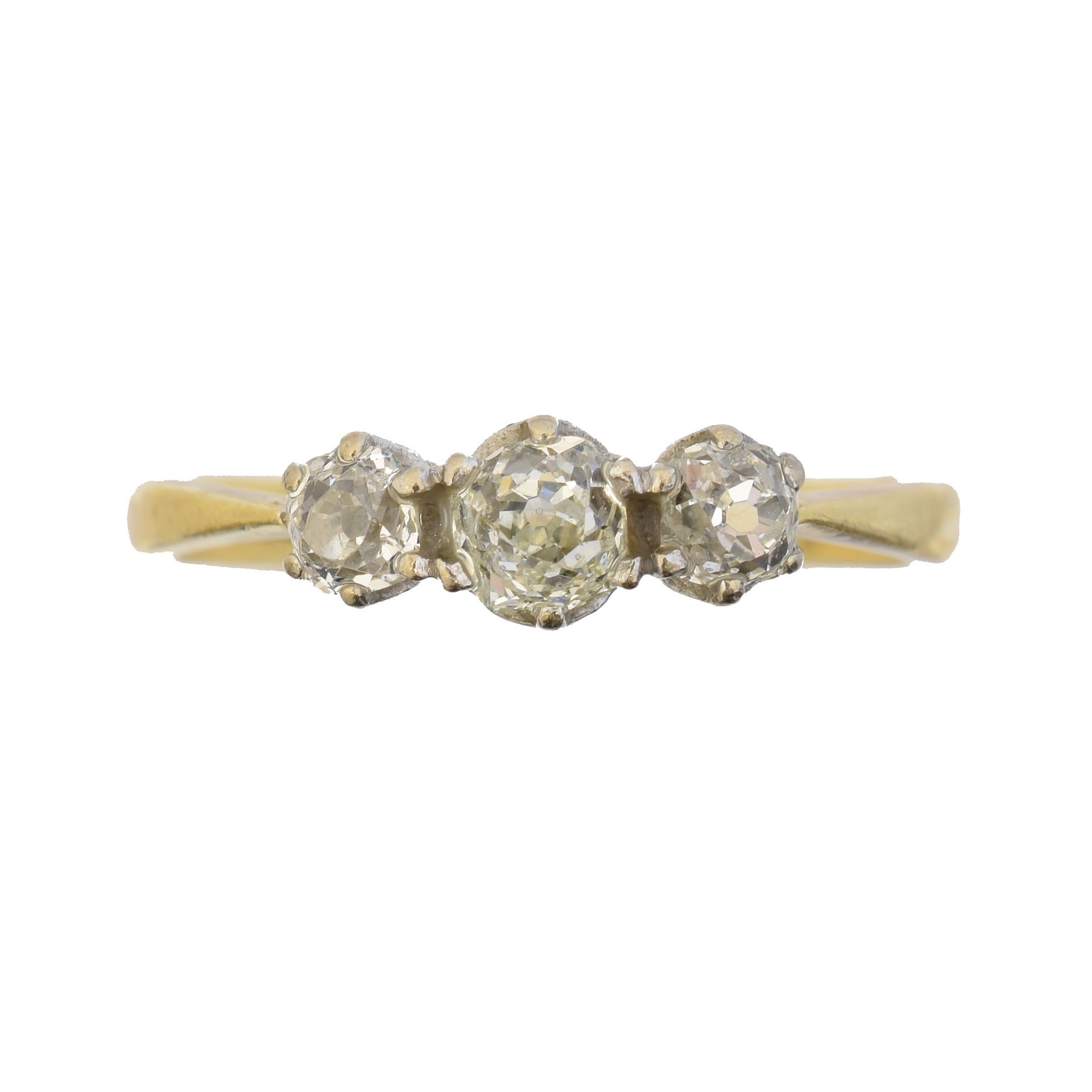 An 18ct gold diamond three stone ring, 
一枚18K金钻石三石戒指，爪式镶嵌的明亮式切割钻石线，估计钻石总重量为0.50克&hellip;