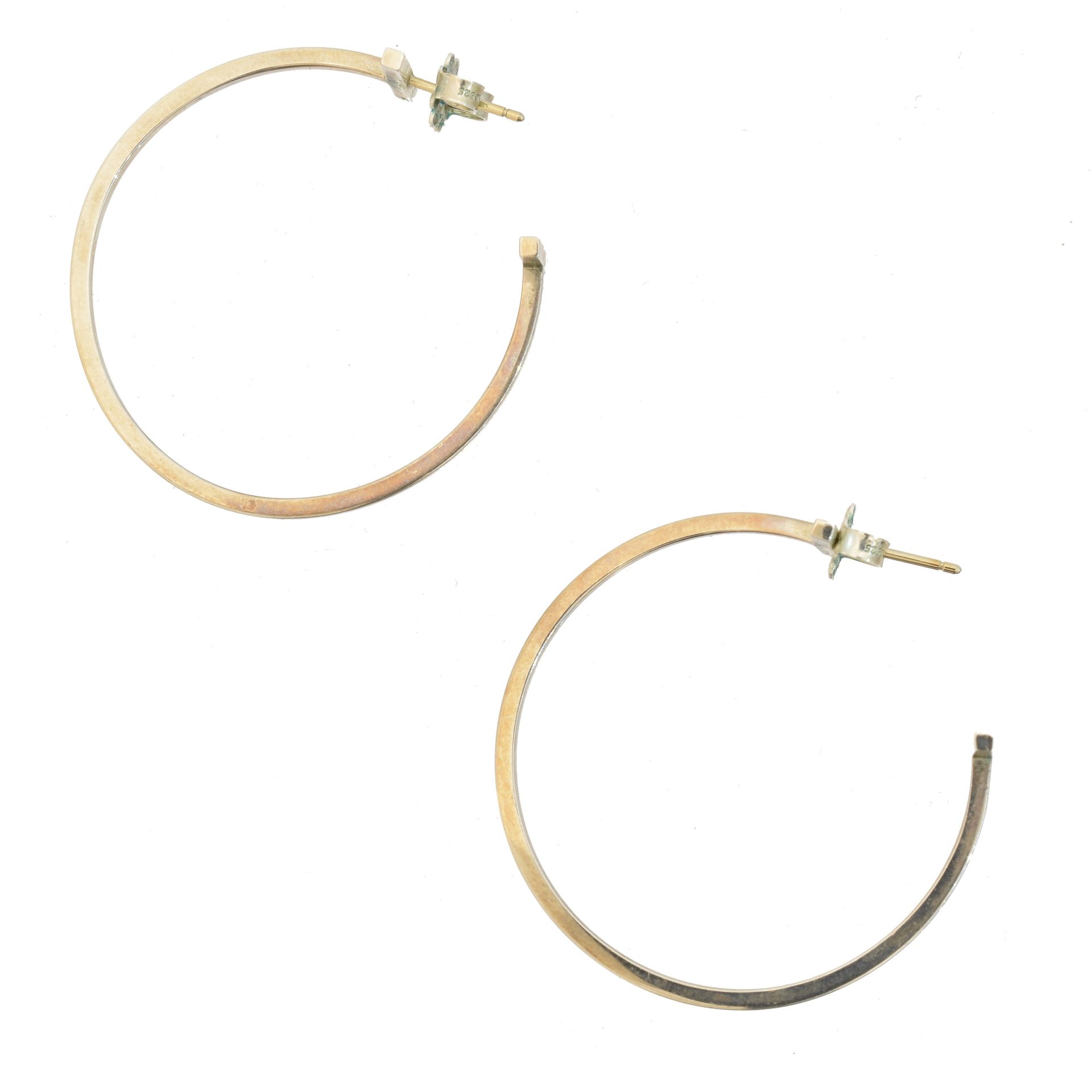 A pair of Tiffany & Co. Hoop earrings, 
一对Tiffany & Co.环形耳环，签有T&Co.，印有925，长3.5厘米&hellip;