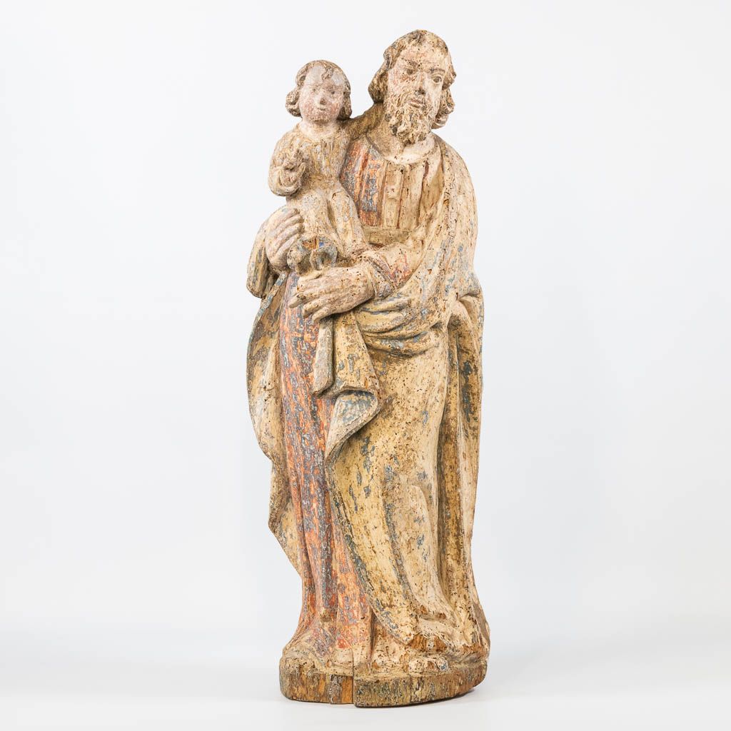 Null An antique wood sculptured statue, Holy Joseph with Child, Second half of 1&hellip;