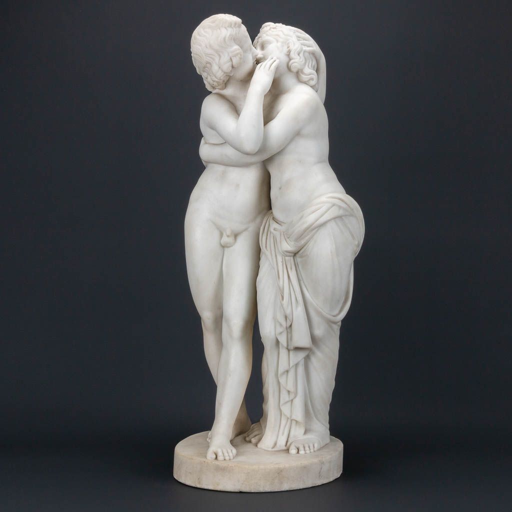 Null No signature found, a Carrara marble statue 'The Kiss', made in Italy, 19th&hellip;